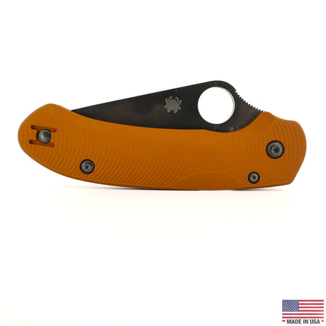Spyderco Para 3 LW aluminum scale, Type III hardcoat anodize in Burnt Coyote, Flow Path pattern