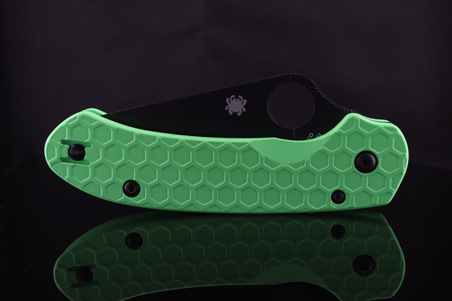 SPYDERCO PARA 3 LIGHTWEIGHT SCALES Cerakoted